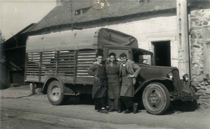 <p>Départ pour le marché de la Société Dodard-Chancereul</p>